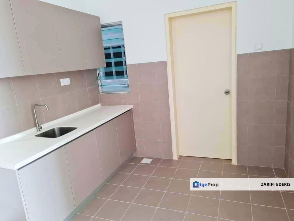 Partial Furnished ✅ 1010 sqft ✅ 3 Bedrooms Lakefront Homes Cyberjaya For Rent, Selangor, Cyberjaya