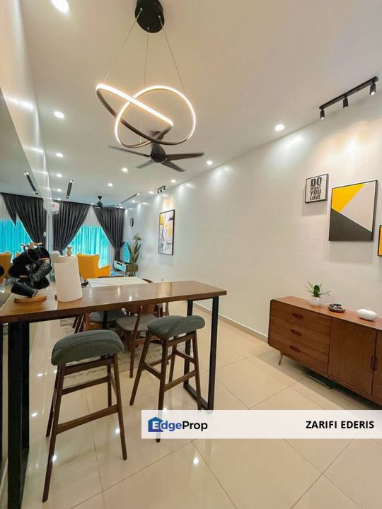 Beautiful House ✅ Renovated Lower Floor Townhouse Casa Bluebell Cybersouth Dengkil For Sale, Selangor, Dengkil