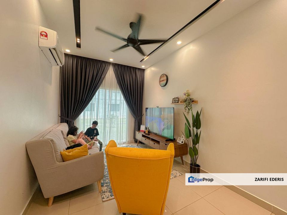 Beautiful House ✅ Renovated Lower Floor Townhouse Casa Bluebell Cybersouth Dengkil For Sale, Selangor, Dengkil