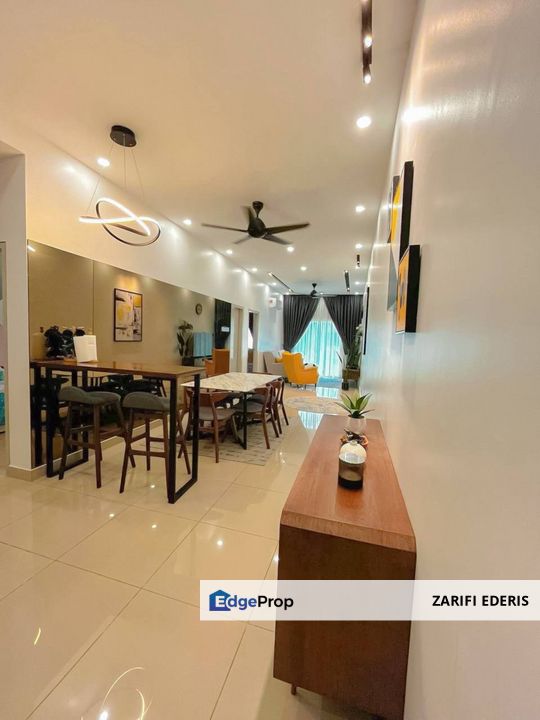 Beautiful House ✅ Renovated Lower Floor Townhouse Casa Bluebell Cybersouth Dengkil For Sale, Selangor, Dengkil