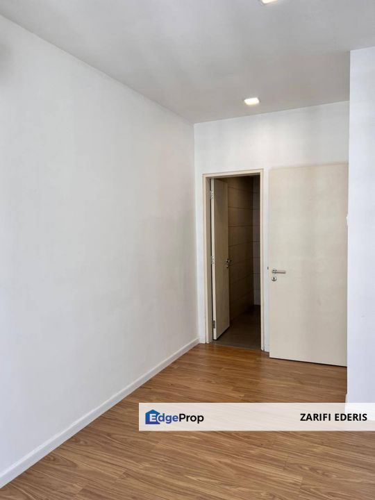 Partial Furnished FREEHOLD ✅ Lakefront Residence Cyberjaya For Sale, Selangor, Cyberjaya