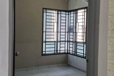 Residensi Laguna Biru 2