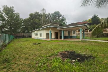 Persiaran Puncak Alam 1 