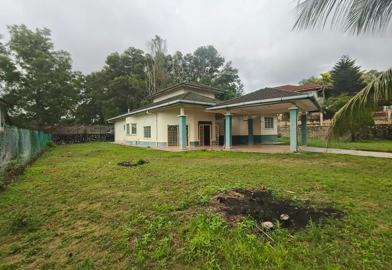 Persiaran Puncak Alam 1 