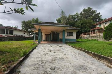 Persiaran Puncak Alam 1 