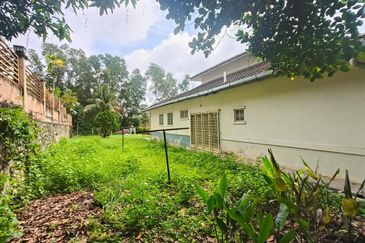 Persiaran Puncak Alam 1 