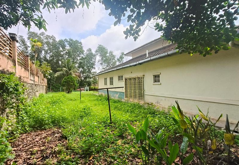 Persiaran Puncak Alam 1 