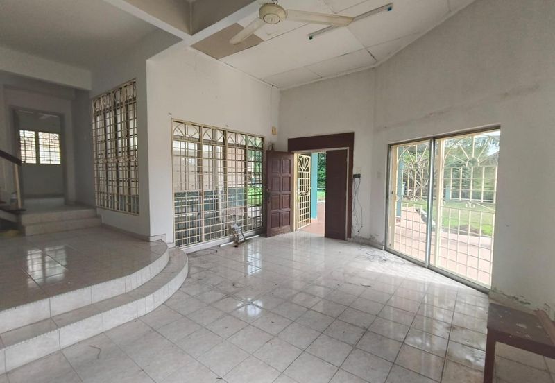 Persiaran Puncak Alam 1 