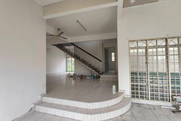 Persiaran Puncak Alam 1 