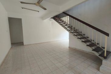 Persiaran Puncak Alam 1 