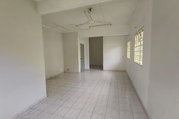 Persiaran Puncak Alam 1 