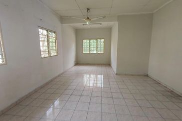 Persiaran Puncak Alam 1 