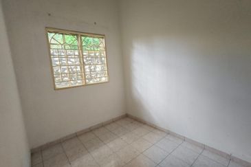 Persiaran Puncak Alam 1 