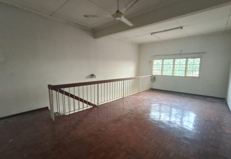 Persiaran Puncak Alam 1 