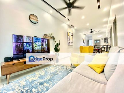 FOR SALE!!!  Ground Floor Townhouse Casa Bluebell@Cybersouth, Cyberjaya ASKING PRICE : RM 450,000 Nett, Selangor, Dengkil