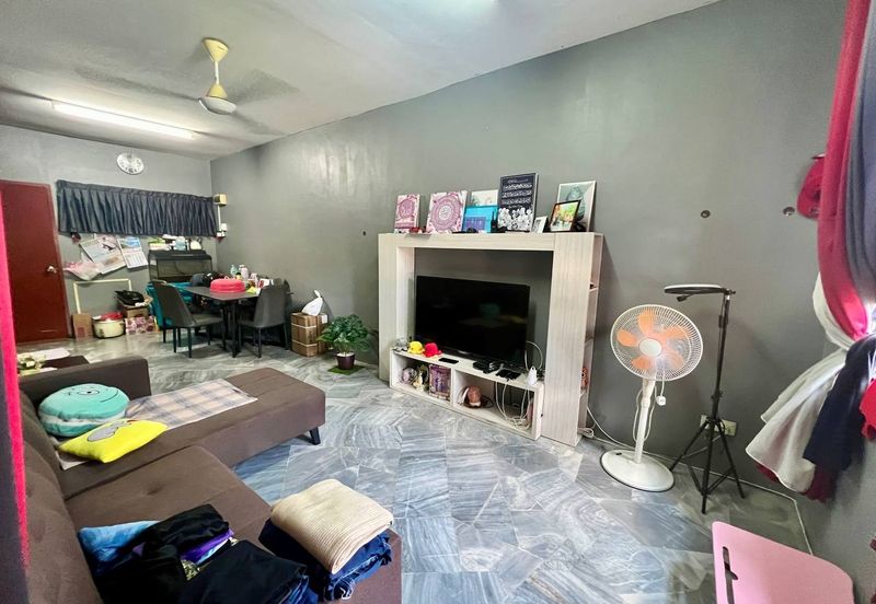 Iris Apartment, Taman Saujana Utama