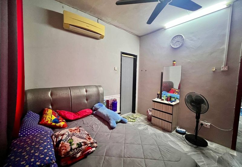 Iris Apartment, Taman Saujana Utama