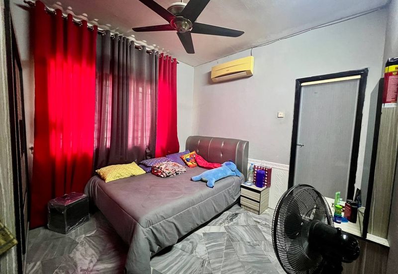 Iris Apartment, Taman Saujana Utama