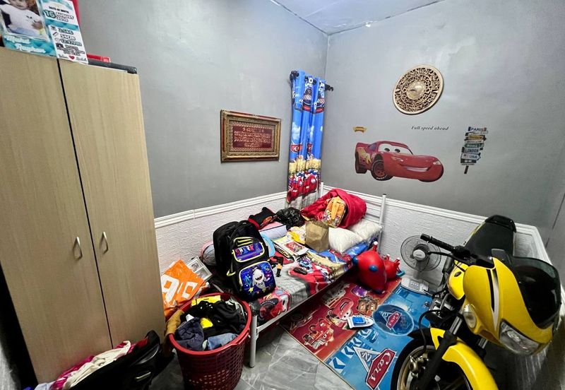 Iris Apartment, Taman Saujana Utama