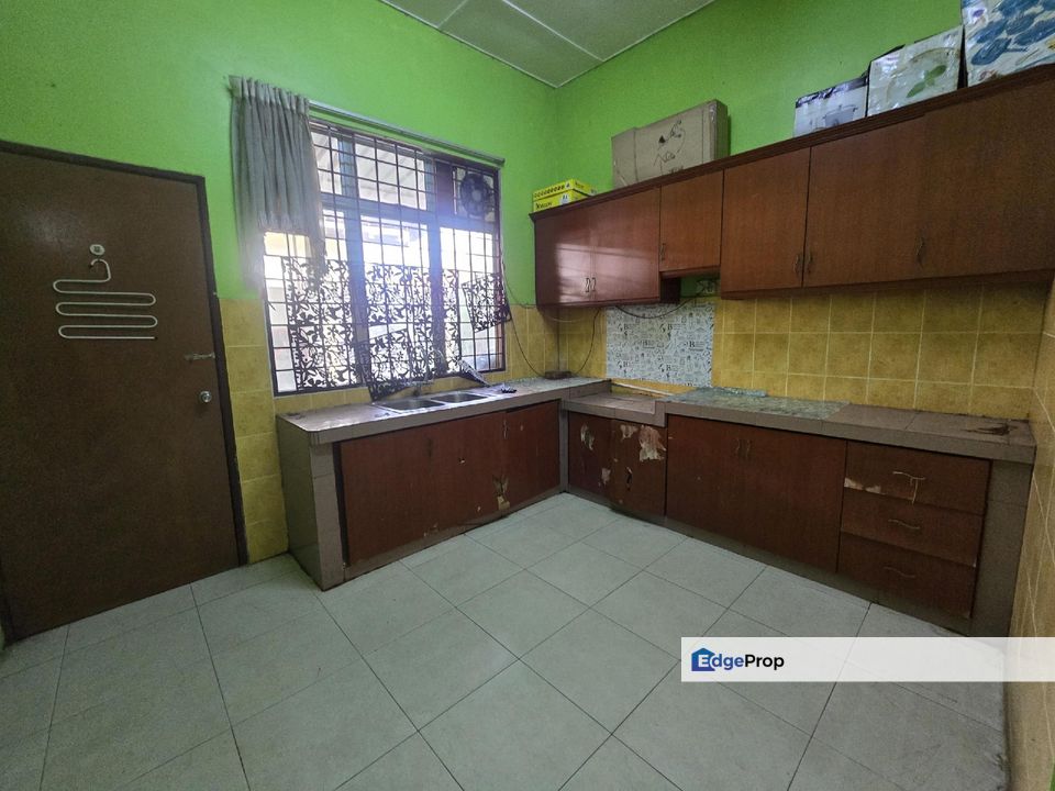 WTS / FOR SALE :  Single Storey Semi Detached House Taman Kenanga Jalan Ilang Ilang Banting, Selangor, Sabak Bernam