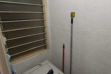 Vista Pinggiran, Taman Pinggiran Putra