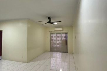 Vista Pinggiran, Taman Pinggiran Putra