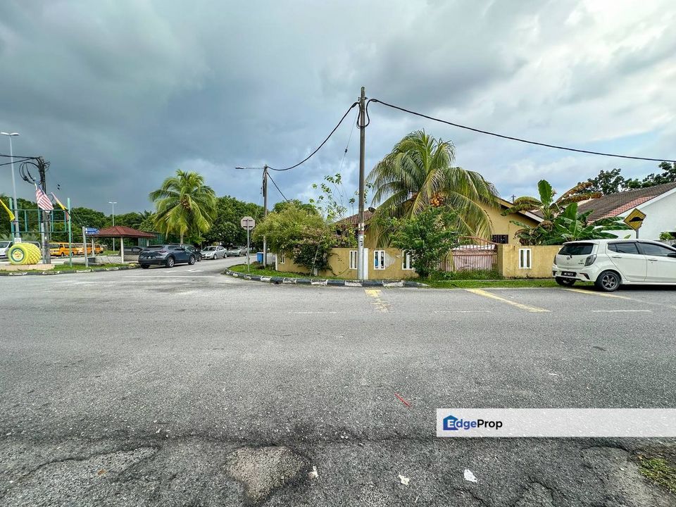 For Sale  WALKING DISTANCE Surau An-Nur RUMAH TERES 1 TINGKAT Bandar Mahkota Banting, Sepang ASKING PRICE  Rm 270k nego, Selangor, Banting