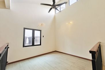 Crescent Park Townvilla