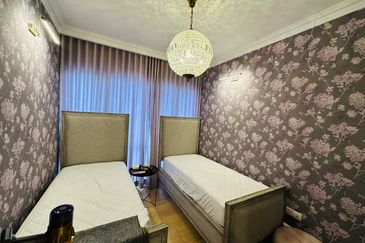 Datum Jelatek Residence