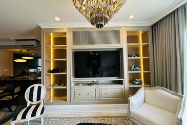 Datum Jelatek Residence