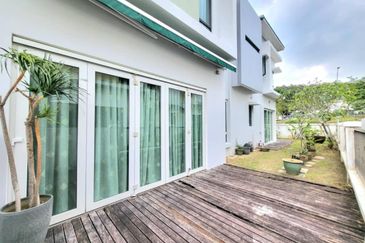 Cahaya SPK, Seksyen U9