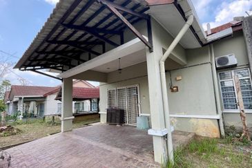 Kota Puteri, Batu Arang