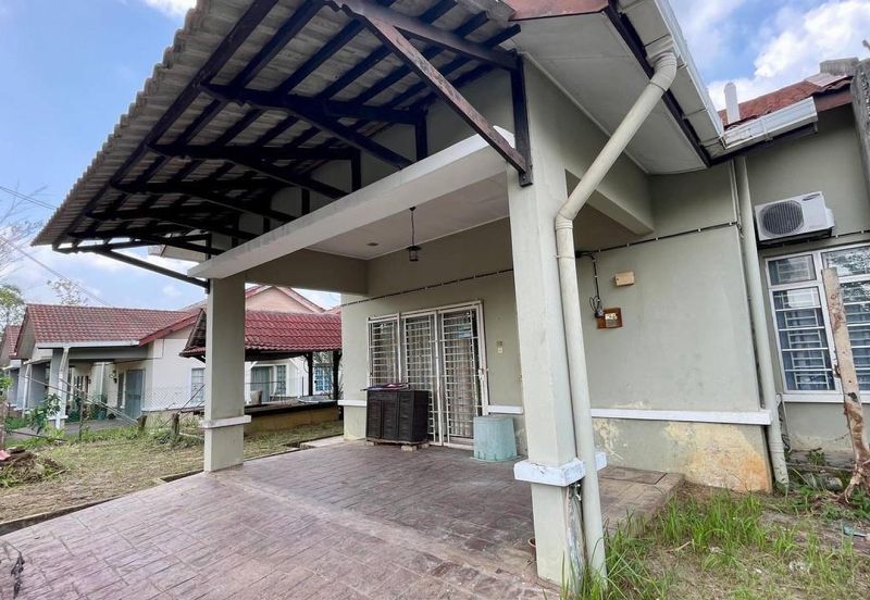 Kota Puteri, Batu Arang