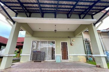 Kota Puteri, Batu Arang