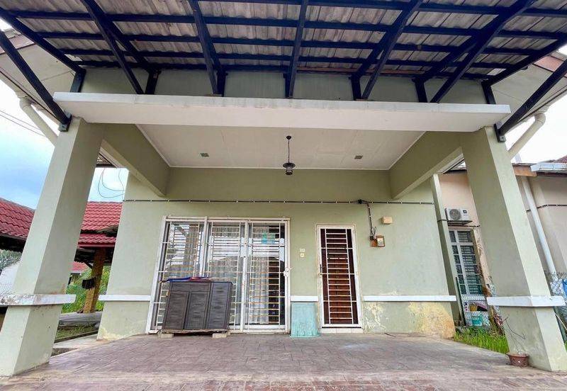 Kota Puteri, Batu Arang