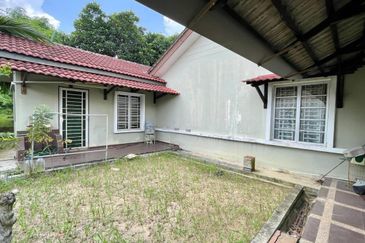 Kota Puteri, Batu Arang