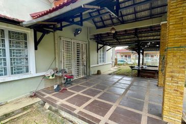 Kota Puteri, Batu Arang