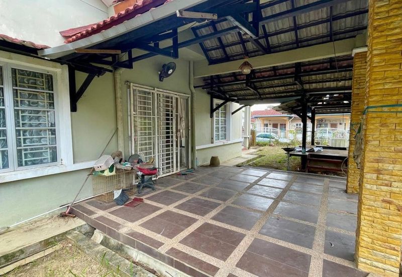 Kota Puteri, Batu Arang