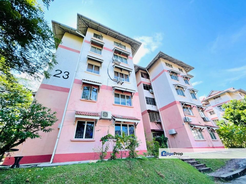 FOR SALE : PANGSAPURI KIAMBANG TAMAN BUKIT SUBANG SHAH ALAM, Selangor, Bukit Subang