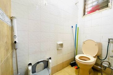 Pangsapuri Kiambang, Bukit Subang