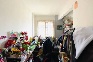 Pangsapuri Kiambang, Bukit Subang