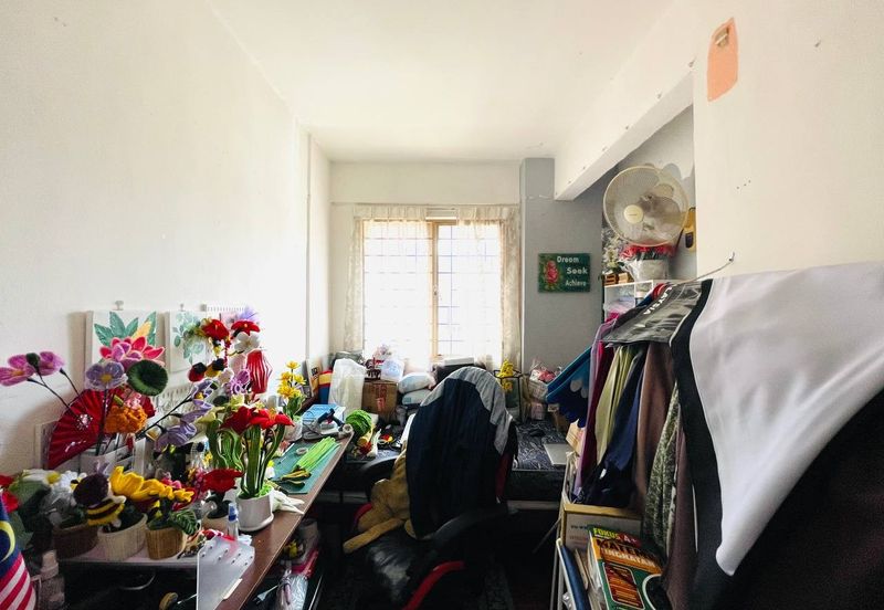 Pangsapuri Kiambang, Bukit Subang