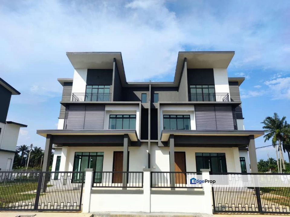2 STOREY CAMELLIA RESIDENCE, BANDAR TASIK KESUMA FOR SALE Price: RM475,000.00, Selangor, Semenyih