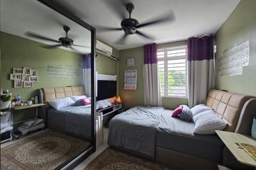 Apartment Taman Topaz