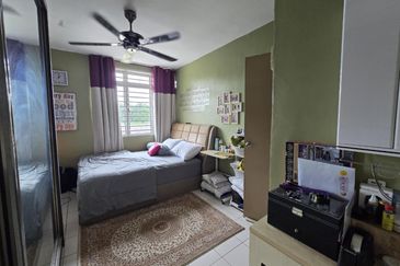 Apartment Taman Topaz