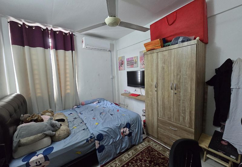 Apartment Taman Topaz