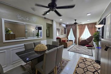 Apartment Taman Topaz