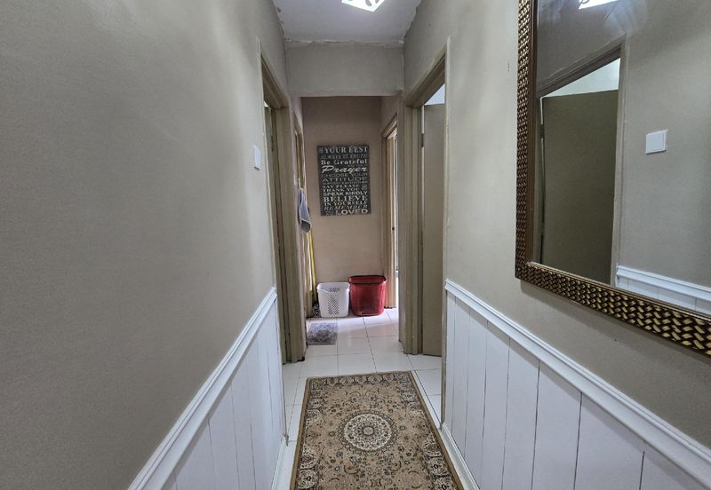 Apartment Taman Topaz