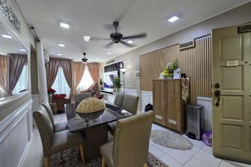 Apartment Taman Topaz
