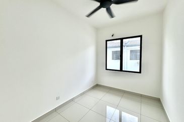 Robin @ Bandar Rimbayu